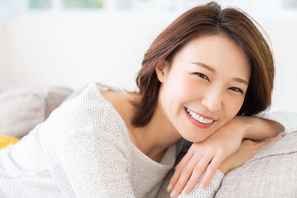 笑顔の女性